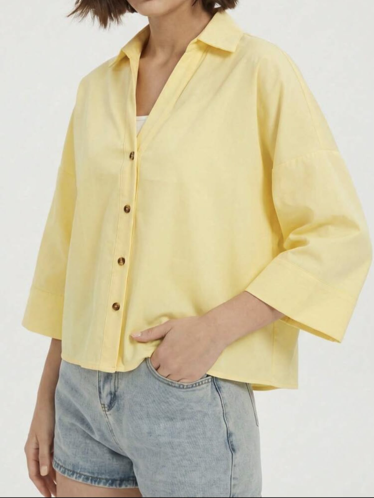 Chemise Jaune Beurre à Col V & Manches 3/4