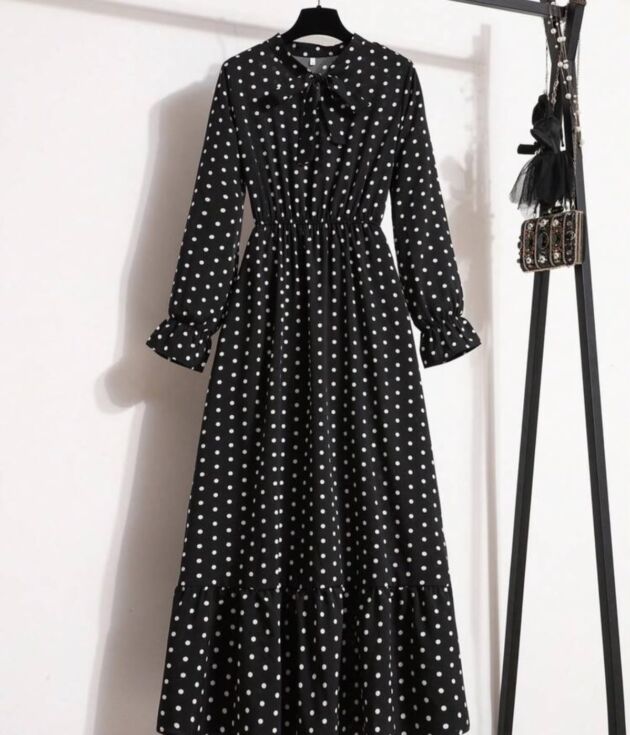 Robe Longue Noire à Pois Blancs Vintage