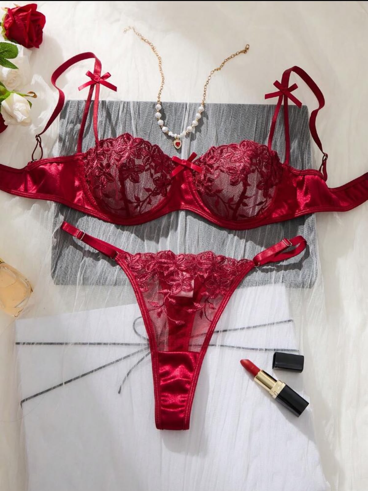 Ensemble Lingerie Rouge Passion Satin & Broderie