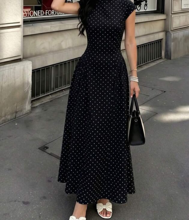 Robe Longue Évasée Noir & Blanc Style Parisien