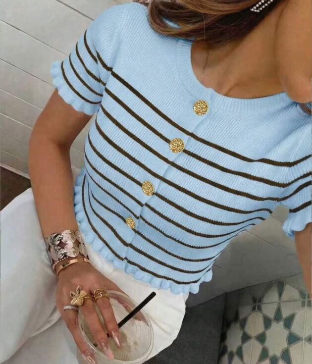Top Marinier Tricot Bleu Ciel à Bordures Volantées